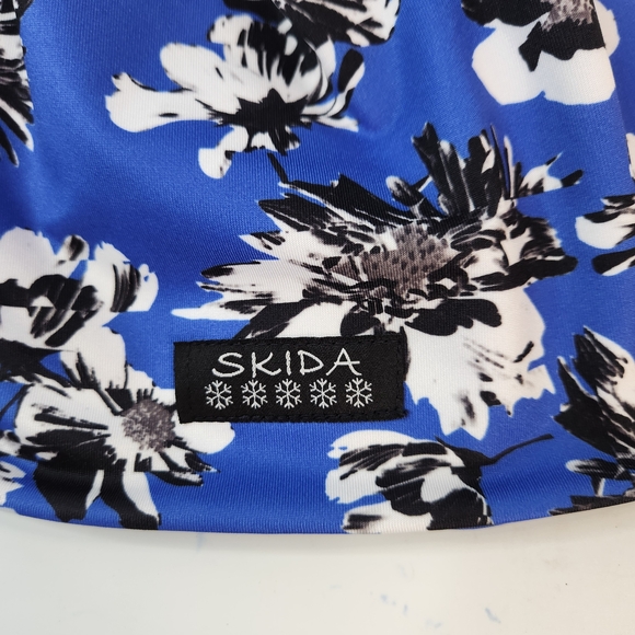 Skida Women's Blue Floral Beanie - Picture 8 of 8